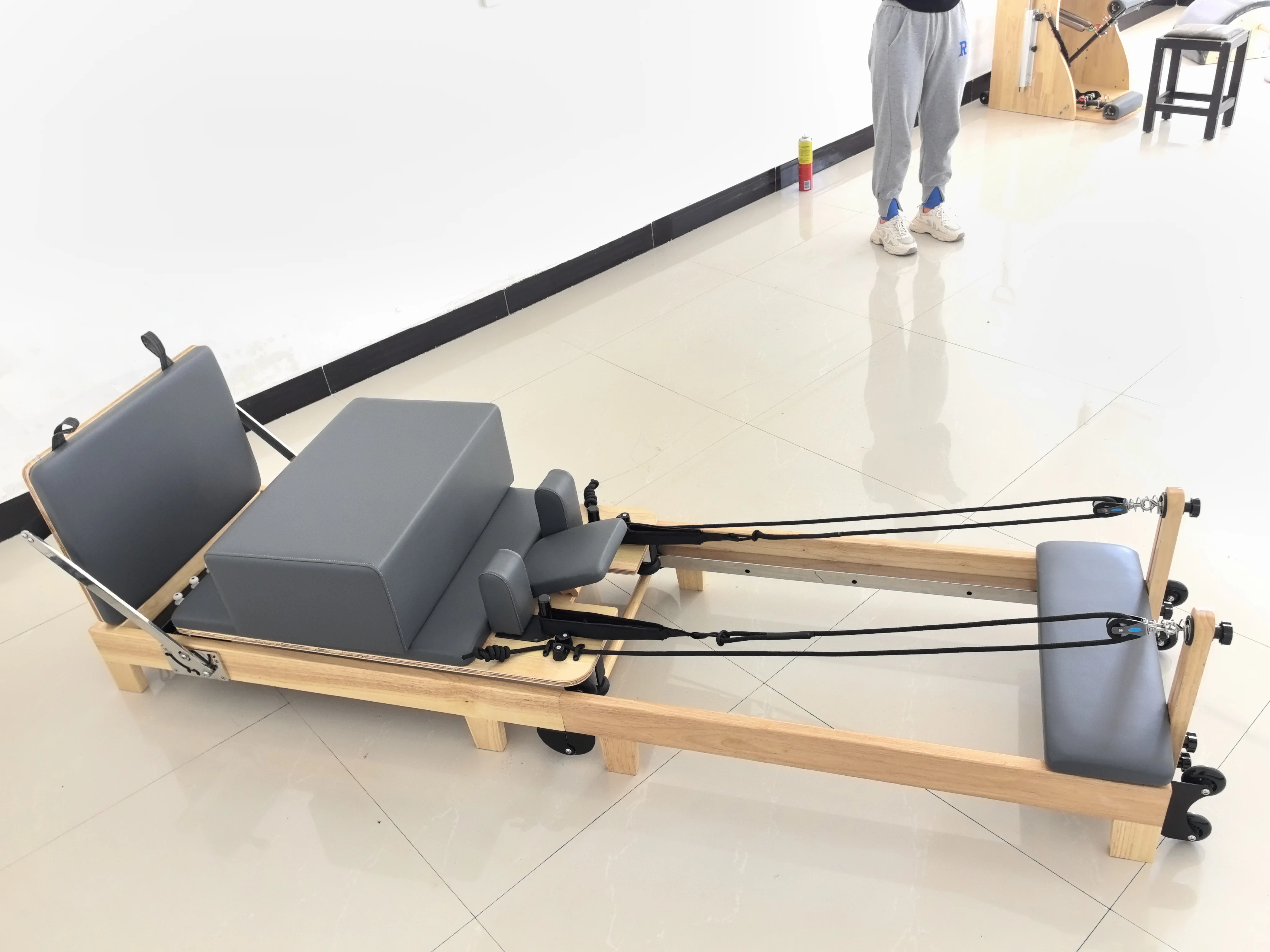 -مصلح بيلاتيس زنبركي عالي القو - مراجعة Pilates Reformer Spring وسعره