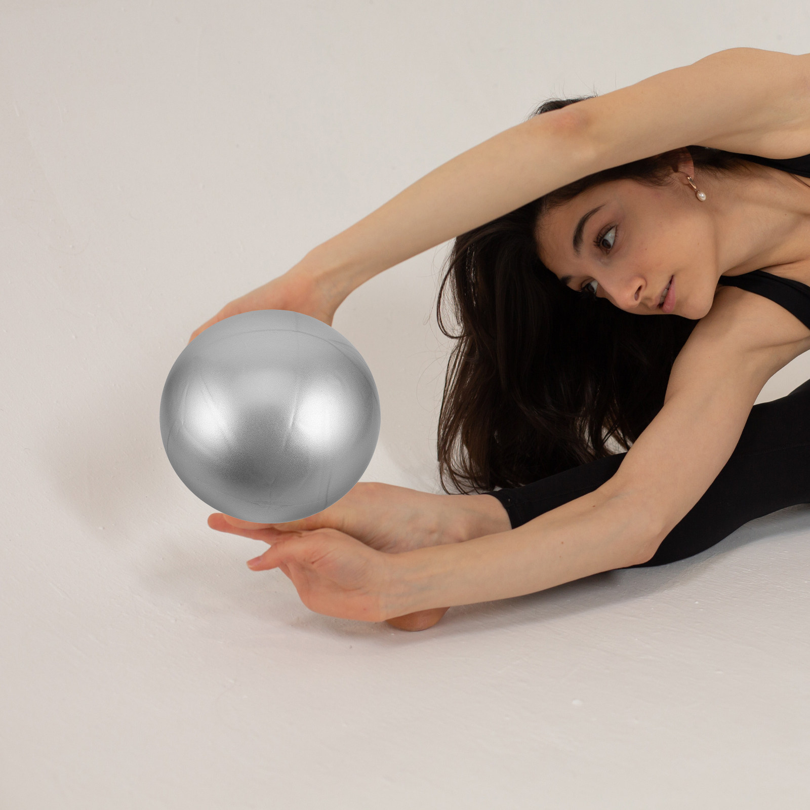 كرة بيلاتس صغيرة 25 سم لتمارين - مراجعة Pilates Yoga Ball Exercises وسعره